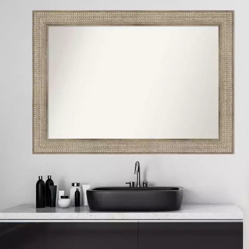 Miroir mural de salle de bain 42" x 30" en bois argenté à treillis sans biseau : Design rectangulaire moderne, quincaillerie de fixation incluse
