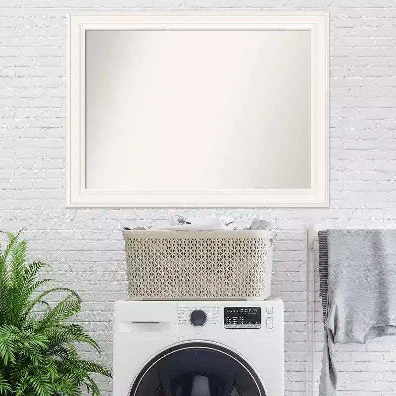 Miroir mural blanc 44" x 33" à bord non biseauté : Rectangle moderne, Quincaillerie de montage incluse