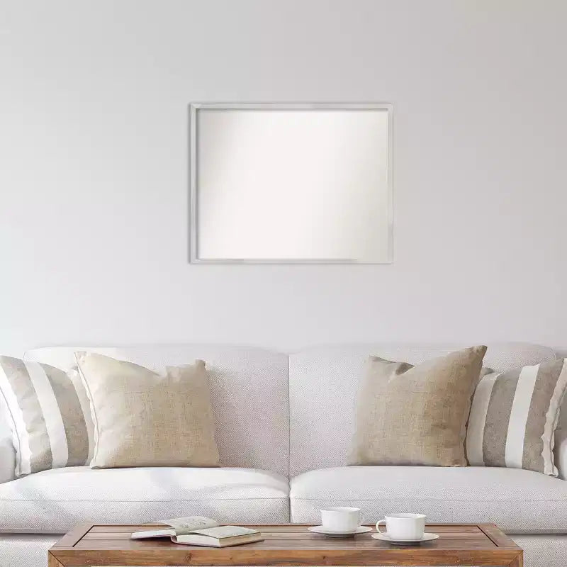 Miroir mural Svelte Silver en bois de 30 po x 24 po sans biseau : Rectangulaire moderne, facile à nettoyer, aucun assemblage requis