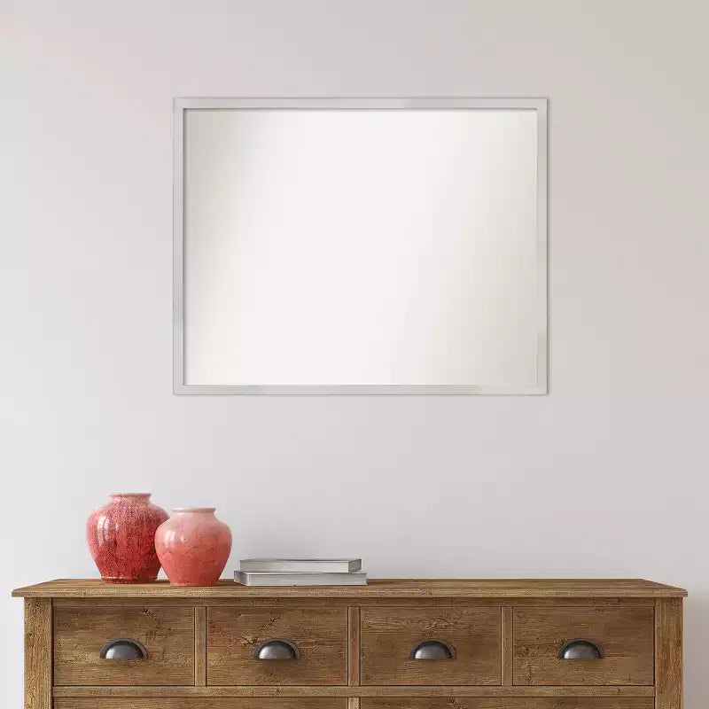 Miroir mural Svelte Silver en bois de 30 po x 24 po sans biseau : Rectangulaire moderne, facile à nettoyer, aucun assemblage requis