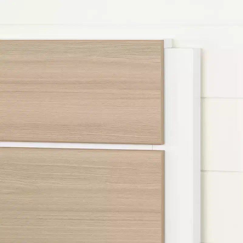 Tête de lit blanche et orme clair style minimaliste