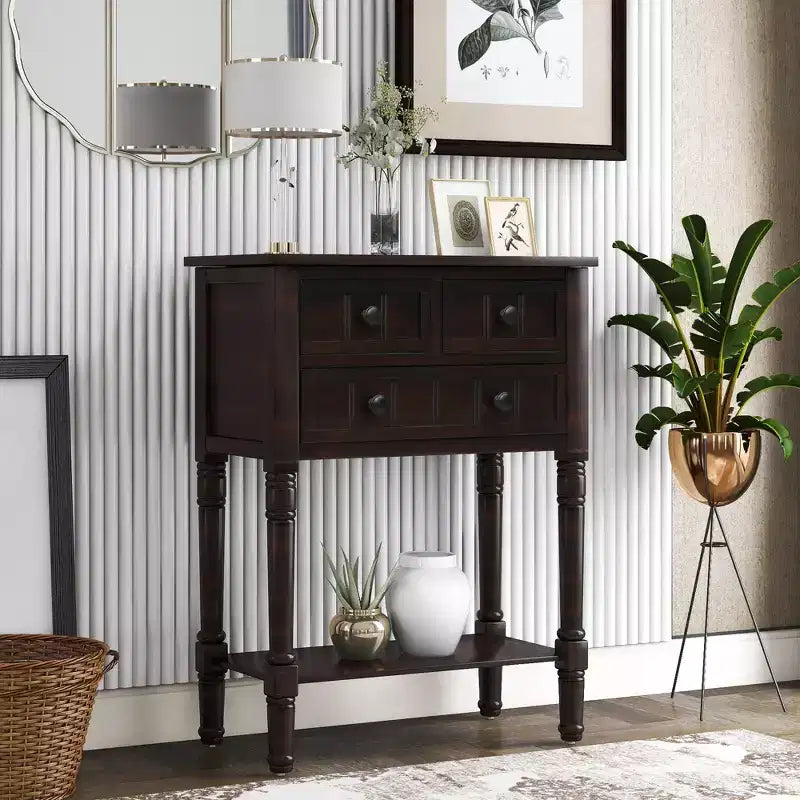 Console étroite classique avec trois tiroirs de rangement et une étagère inférieure