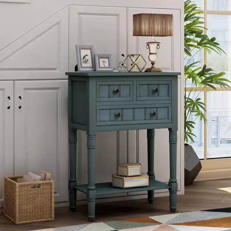 Console étroite classique avec trois tiroirs de rangement et une étagère inférieure