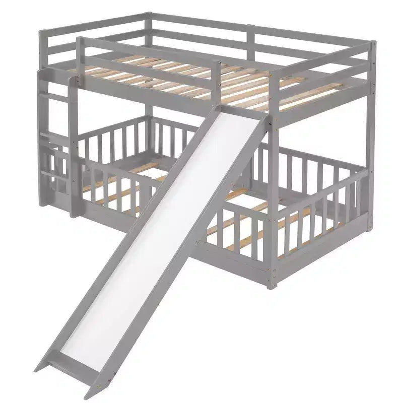 Lit superposé simple sur simple avec toboggan et échelle, garde-corps pleine longueur, cadre en bois massif