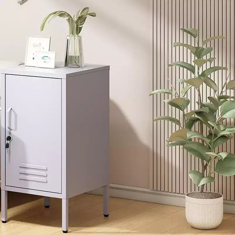 Table d'appoint casier en métal, table de chevet minimaliste moderne avec 2 étagères réglables, conception anti-basculement, meuble de rangement multiple pour salon et chambre