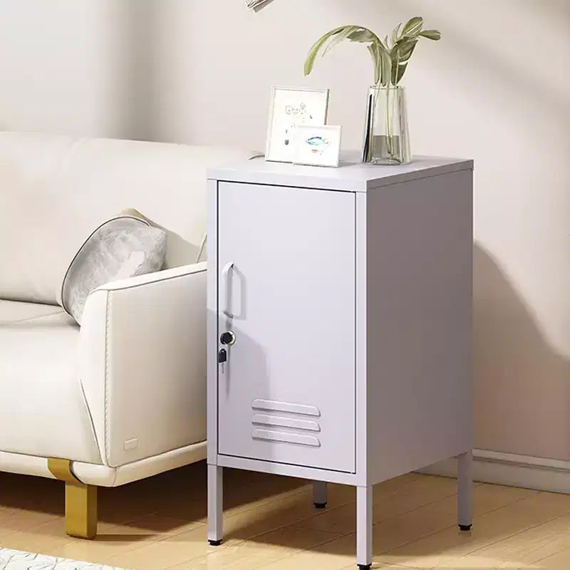 Table d'appoint casier en métal, table de chevet minimaliste moderne avec 2 étagères réglables, conception anti-basculement, meuble de rangement multiple pour salon et chambre