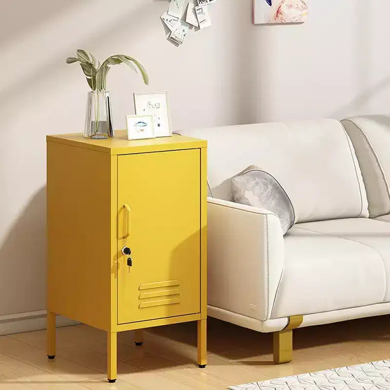 Table d'appoint casier en métal, table de chevet minimaliste moderne avec 2 étagères réglables, conception anti-basculement, meuble de rangement multiple pour salon et chambre