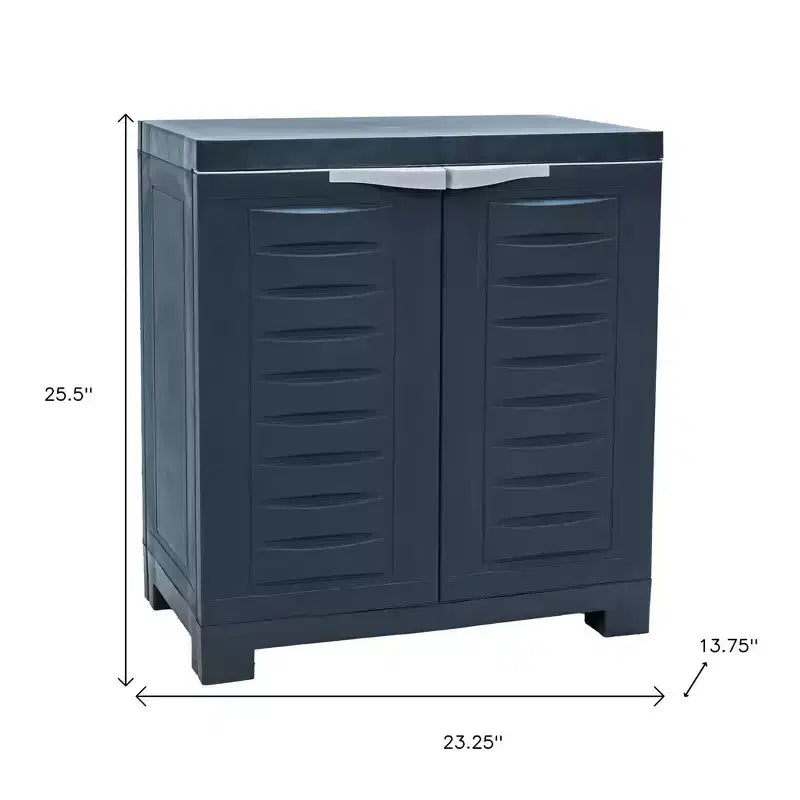 Armoire utilitaire à deux portes en plastique gris foncé et très résistante