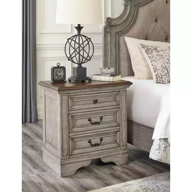 Table de chevet noire/grise : style cottage avec ports USB et prises secteur